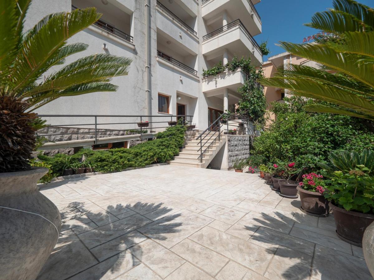 Apartment Butua *