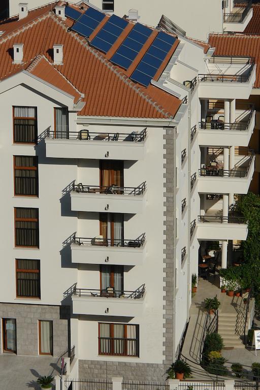 Butua Apartment
